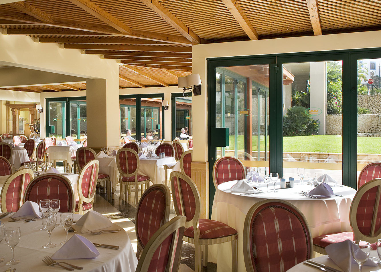 Holiday Inn Algarve Albufeira By Ihg Exterior photo